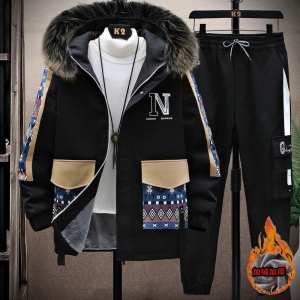 куртка с настоящим капюшоном. 4973